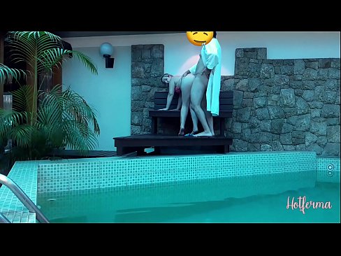 ❤️ Bòs envite sèvant nan pisin lan, men li pa t 'kapab reziste yon cho ❌ Ponografi bon jan kalite nan ht.massagecenter-yalta.ru